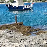 شقة Nevenka تروغير